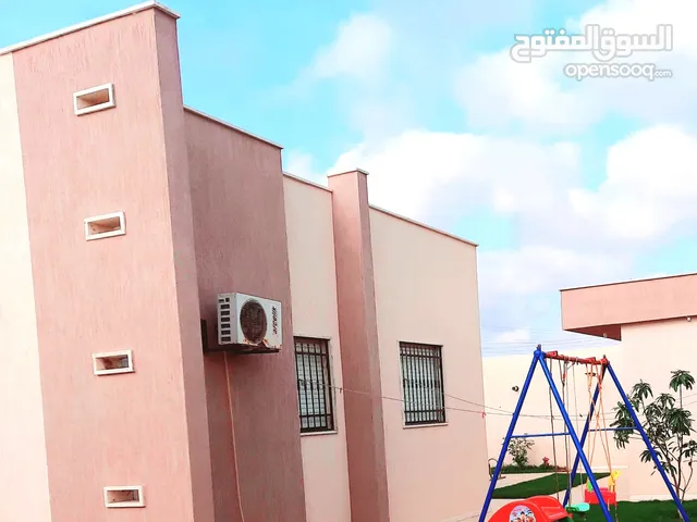 4 Bedrooms Chalet for Rent in Tripoli Tajura