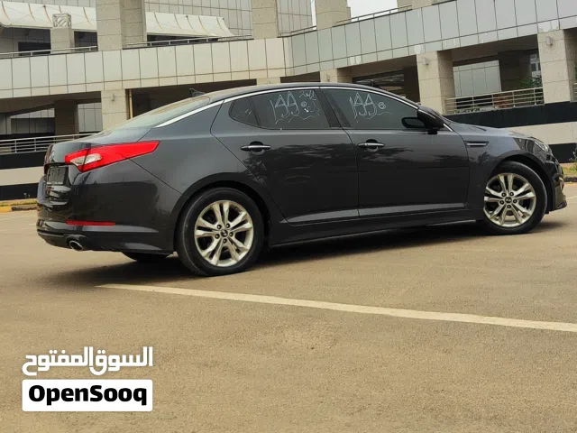 2011 كيا K5 Standard