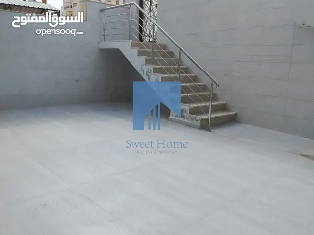 شقة فاخرة للبيع في الجاردنز - قرب إشارة السيرك 140م مع ترس 50م تشطيب سوبر ديلوكس لم تسكن