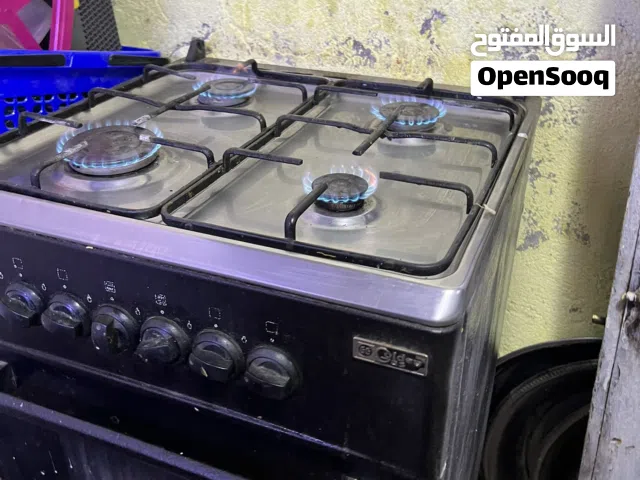 طباخ 4 عيون نضيف كلش وشغال