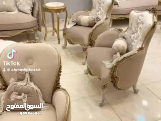 طقم كلاسيكي زان دمياطي خشب زان درجه أولى مع جوده عاليه في التشطيب و الدهان