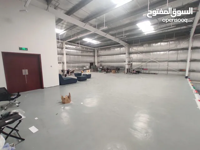 محل يصلح لستيديو رياضي او مخزن طابق اول نظيف وًمكيف يصلح لجميع انشطة التخزين او مغسلة ملابس