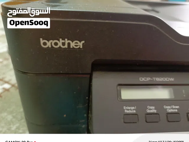 طابعه كلش حلوه ونضيفه طبع ملون وعادي وبيها حبر متروسه وحبر احتياطي من شركه جديد لحد الان ممفتوح