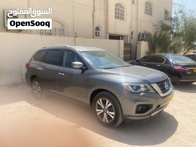 Used Nissan Pathfinder in Dhofar