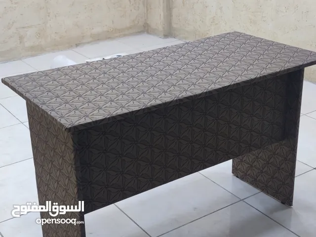 مكتب بسعر حرق