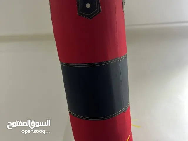 قفزات وكيس ملاكمه