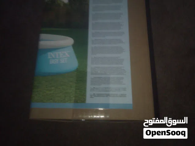 مسبح جديد وكبير كبير مقابل للسام