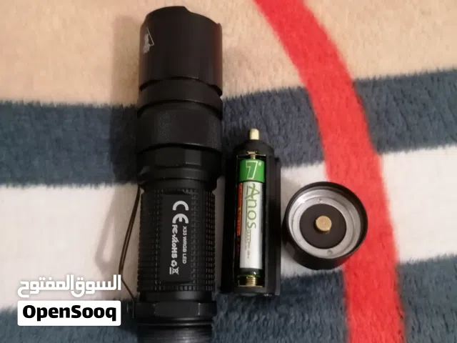 ضوء بطاريات عده الوان