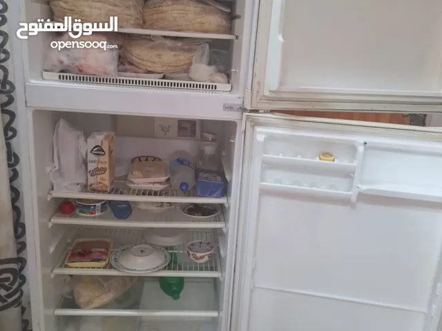 ثلاجة هاي لايف نضيفة وكبيرة ثلاجة هاي لايف نضيفة وكبيرة
