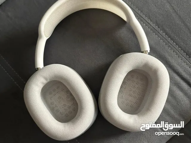 Airpod Max silver colort slightly used with box