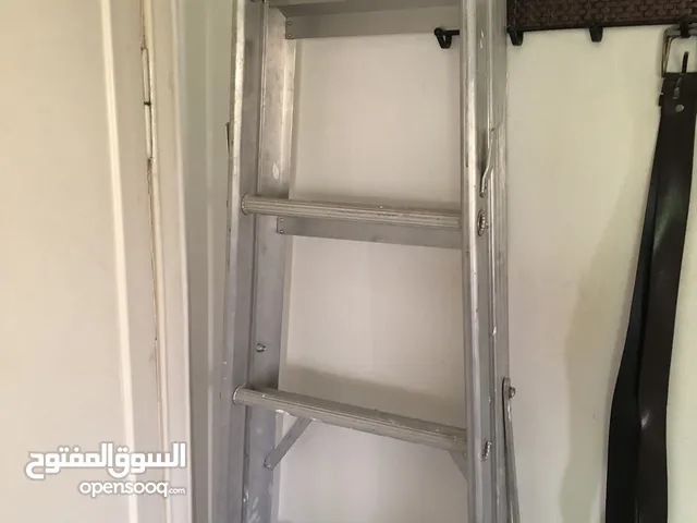 سلم المنيوم للبيع بحالة ممتازه