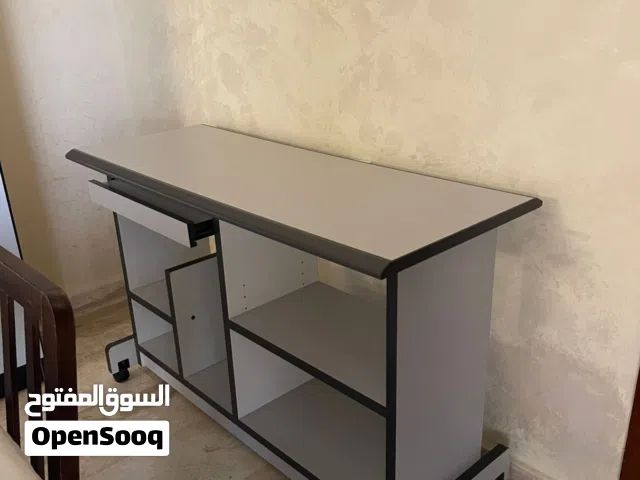 طاولة كمبيوتر