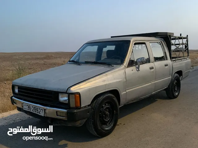 Toyota Hilux 1987 in Mafraq