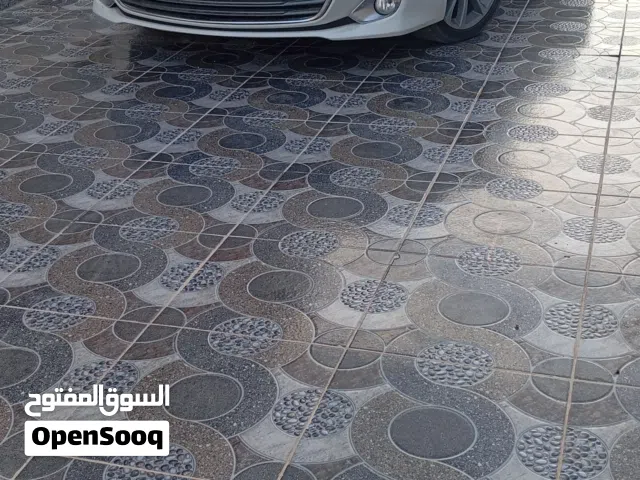 تيوتا افالون 2014
