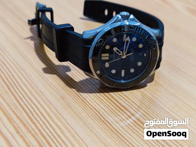 الساعه ماركه سويسري اوميجا بحاله جيده  وبيها مجال