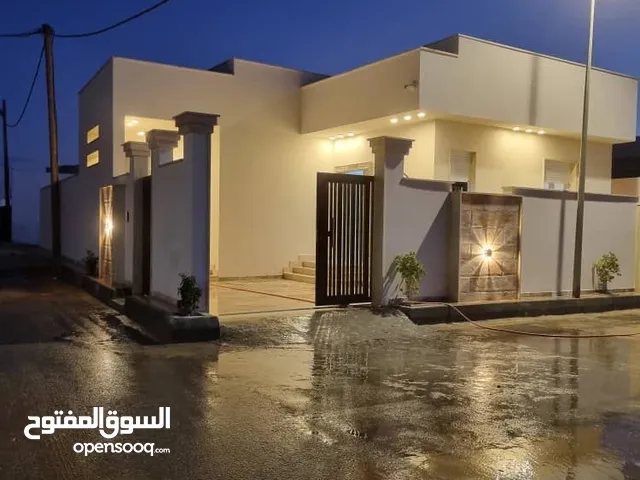 180 m2 4 Bedrooms Villa for Sale in Tripoli Ain Zara