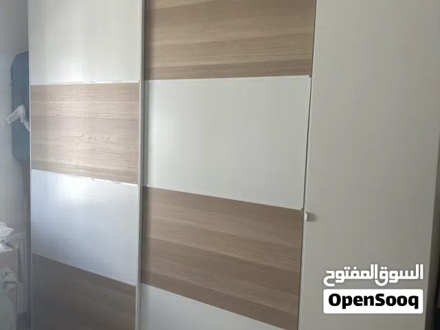 خزانة  للبيع