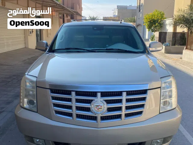 Engine full serviced by cost 1200 bd new tires only problem in gear