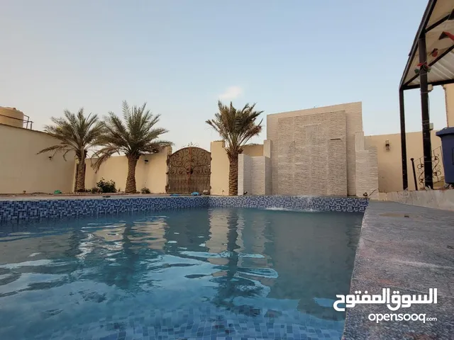 4 Bedrooms Chalet for Rent in Al Jahra Kabd