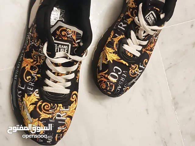 44 Sport Shoes in Amman