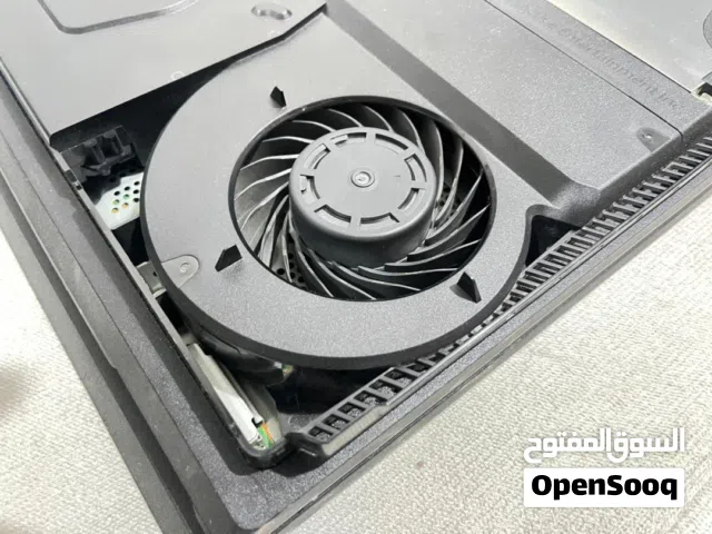 بلاستيشن فور برو بسعر عرطططططه