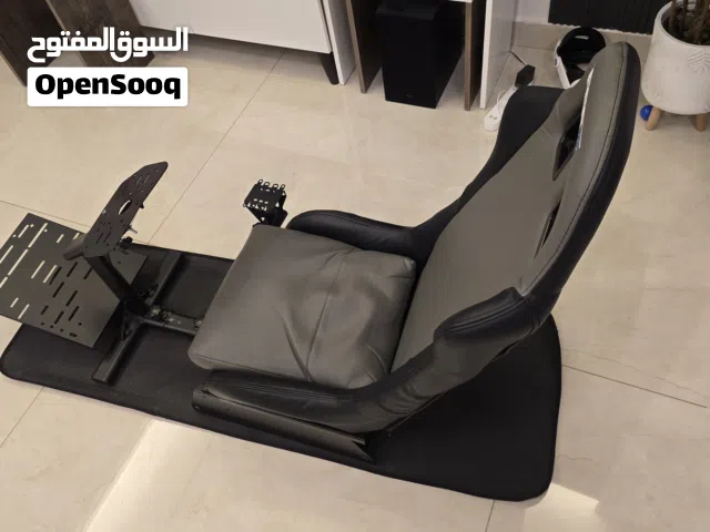 شاصي (كوكبيت) محاكاة سباق (Sim Racing Cockpit) بحالة ممتازة - كاملة مع كرسي رياضي