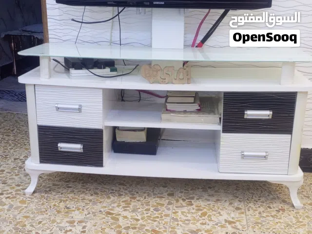 ميز تلفزيون