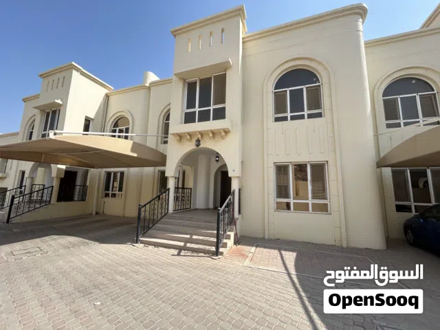 Large Villa 5 min Almona Boshar - 5 min from Mall of Oman in the centre of town