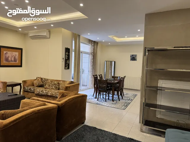 شقه مفروشه 3 نوم في اجمل موقع في الشميساني قرب البولڤرد
