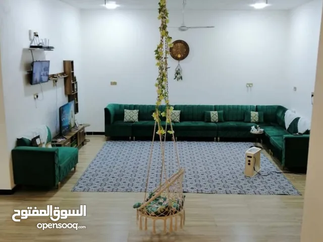 200 m2 3 Bedrooms Villa for Sale in Basra Al-Jazzera