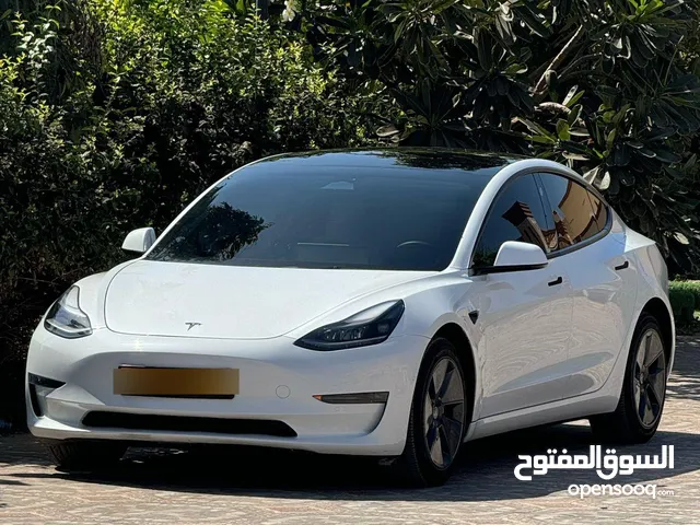 تسلا موديل 3 لونج رنج البطارية الكبيرة موديل 2022 بحالة الوكالة
