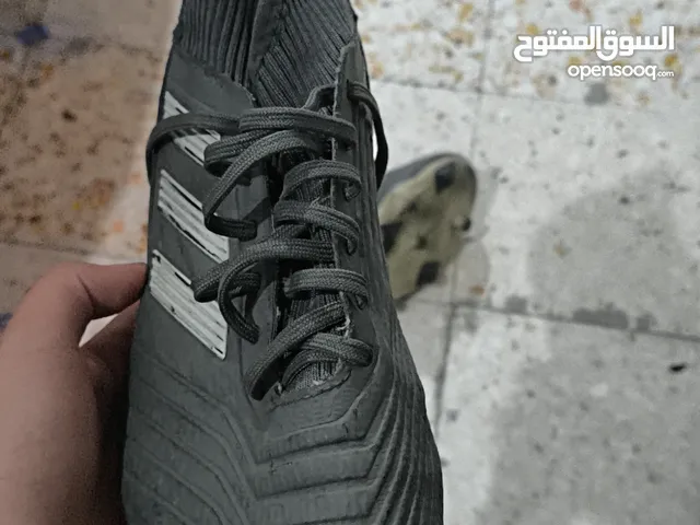 40 Sport Shoes in Aleppo