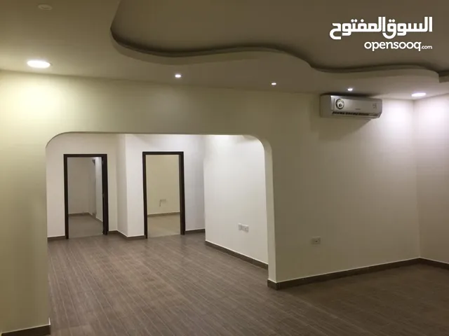 300 m2 4 Bedrooms Villa for Rent in Southern Governorate Riffa