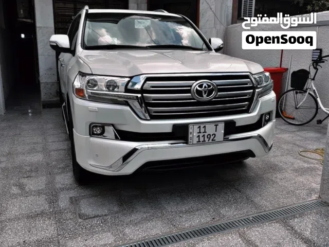 2016 تويوتا لاند كروزر GXR