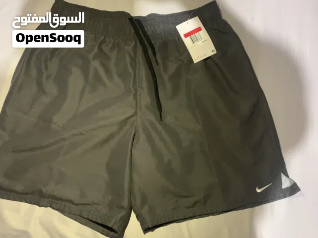 Short NIKE Taille L Original pour Homme - شورط نايك