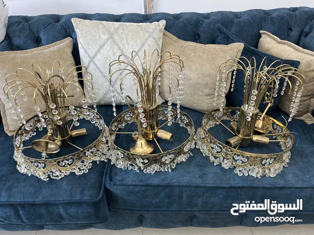 اربع ثريات وثنتين تيبل لامب انتيك