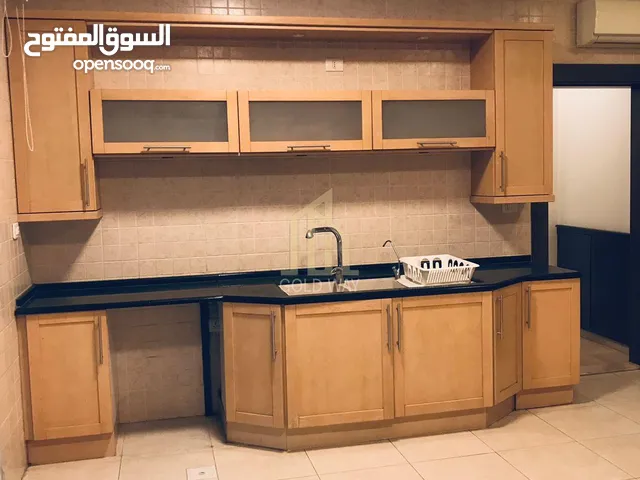 شقة ارضية مميزة للبيع 350م في أرقى مناطق الصويفية بتشطيب مميز / ref 9150