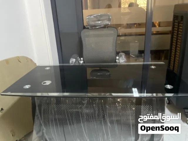 مكتب زجاج سكوريت علي شاسيه معدن بدهان الكتروستاتيك مقاوم للصدا أثاث مكتبي