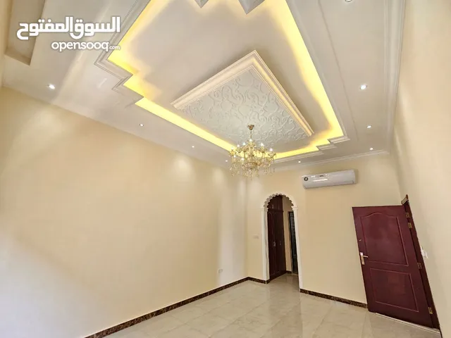 4500 ft 5 Bedrooms Villa for Sale in Ajman Al-Amerah