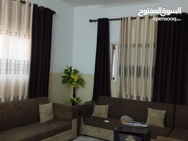 100 m2 4 Bedrooms Apartments for Sale in Tafila Al-Qasr