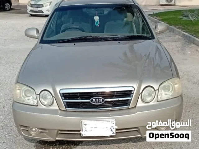 Kia   optima Model  2005. insurance and    passing in July, newly painted. 900bd