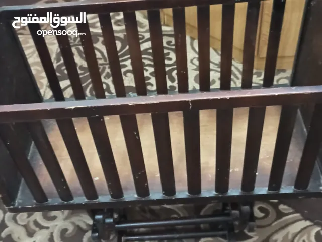 سرير بيبي هزاز خشب زان