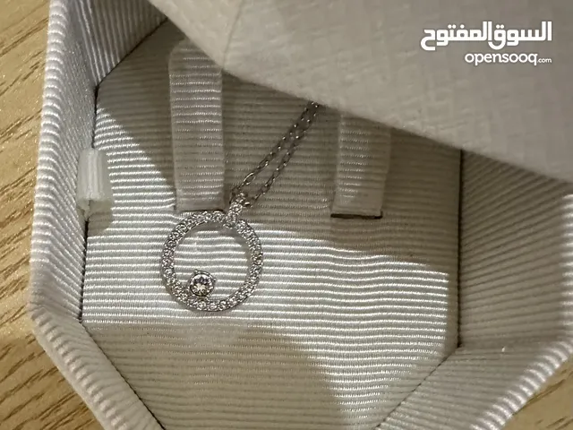 سلسلة سواروفسكي أصليه جديده مع العلبه