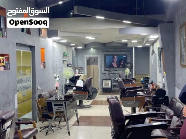 محل للبيع خلو بموقع مميز ومساحه واسعه