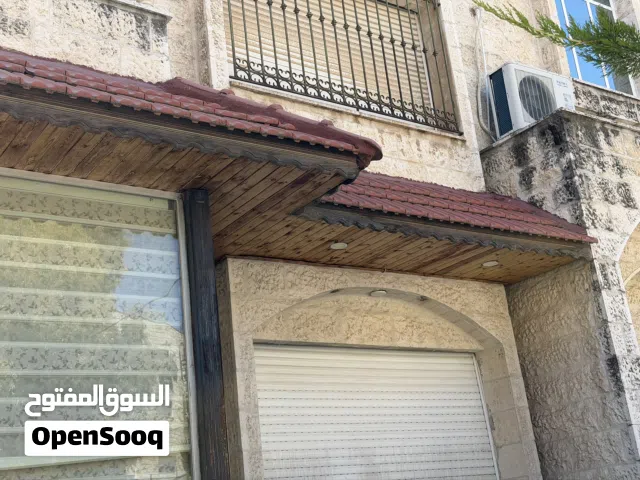 واجهة قرميد + زجاج سيكوريت
