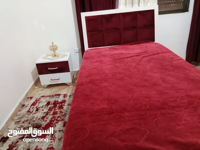 تخت للبيع الموقع عمان