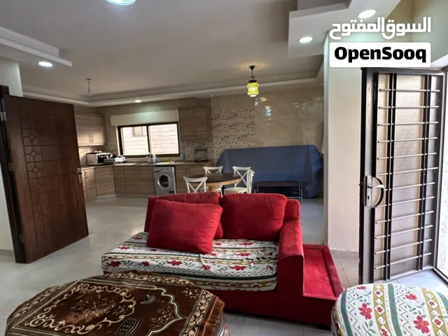 شقة فارغة - سوبر ديلوكس - 3نوم - ارضية - ترس - قرب الخدمات العامة