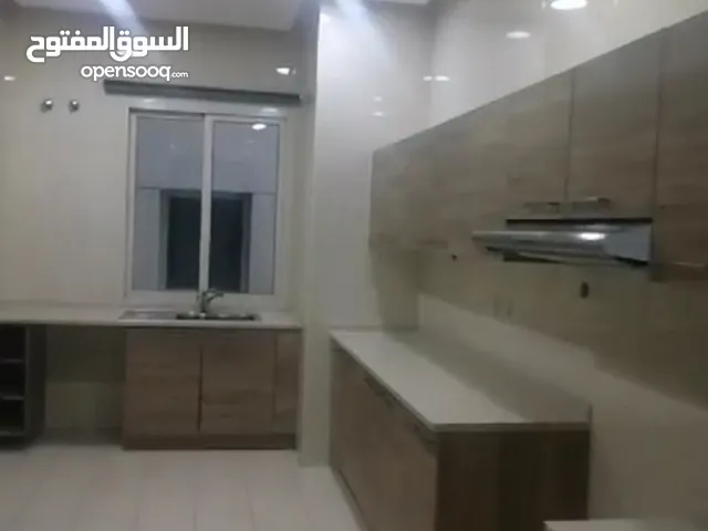 300 m2 More than 6 bedrooms Villa for Rent in Hawally Siddiq