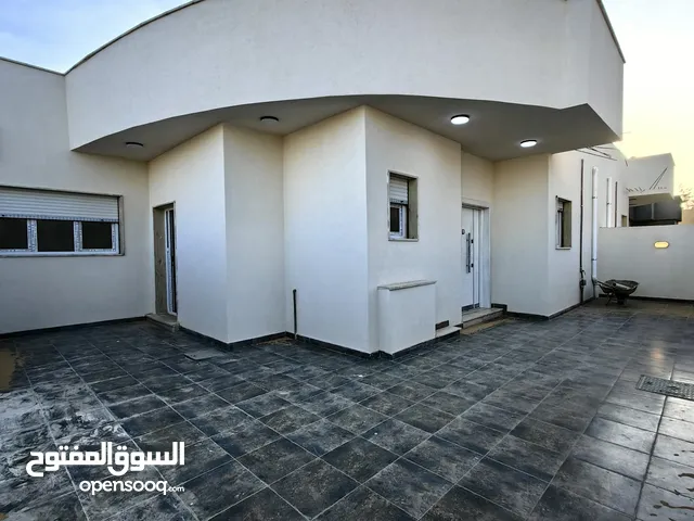 200m2 3 Bedrooms Villa for Sale in Tripoli Al-Serraj