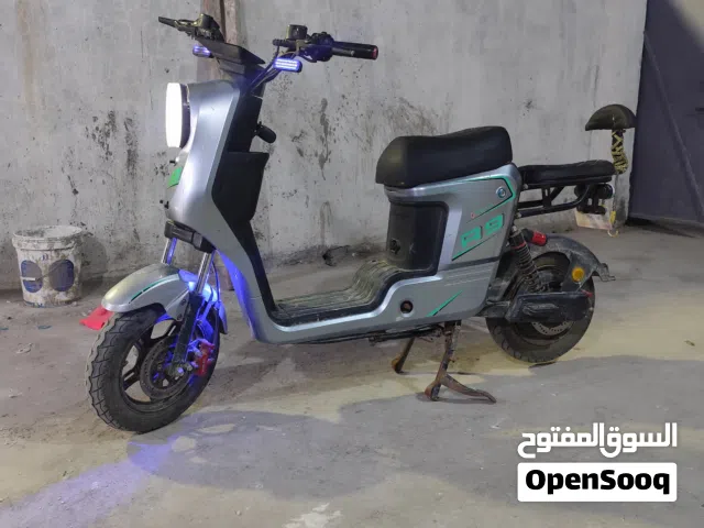 دراجة شحن R9 موديل2023 دراجة كفرات جدد نقصها تعديلات خفيفة بطاريات بحالة وسطا